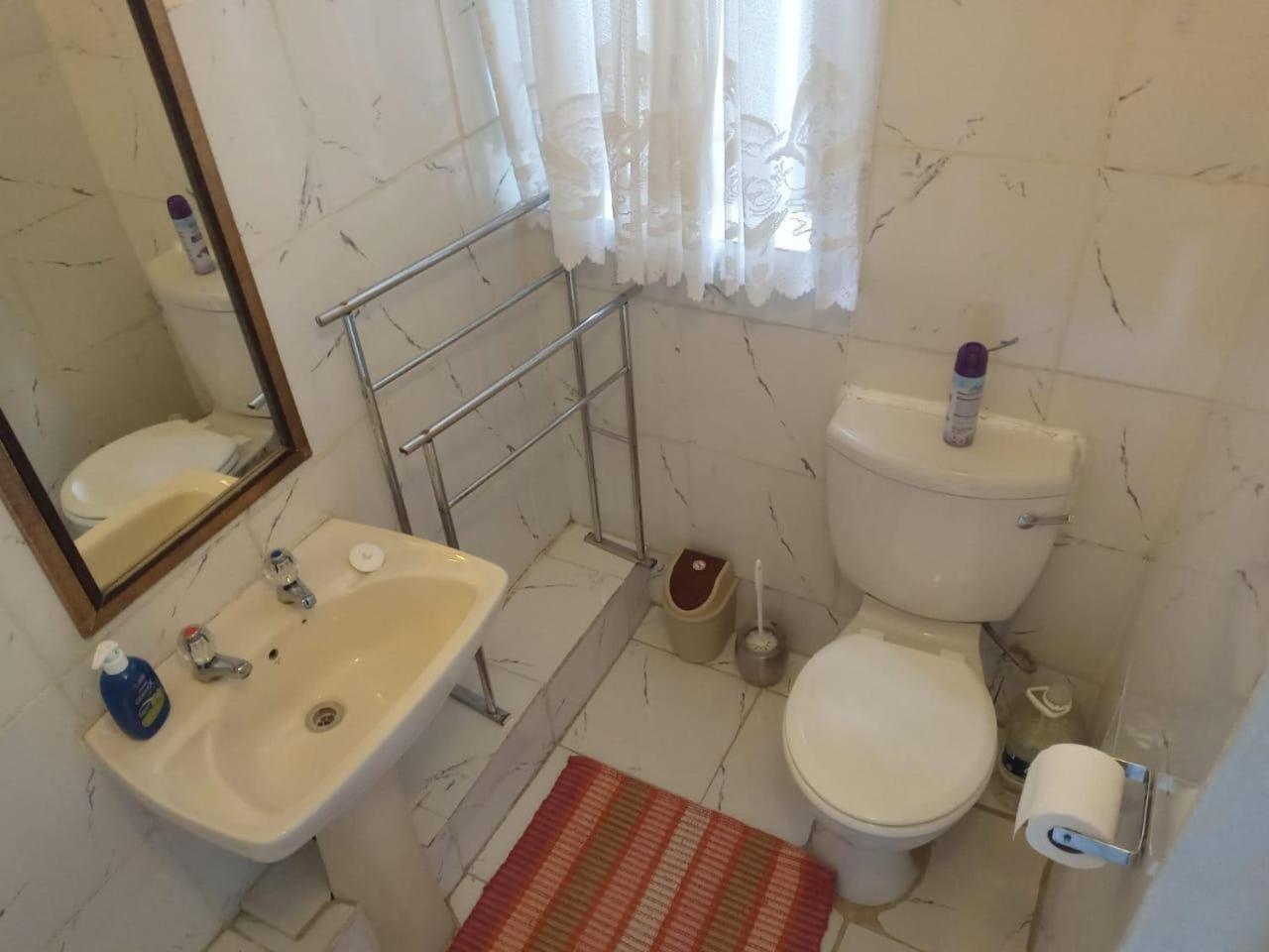 האנובר Bun Clody Manor - Guest House & Coffee Shop חדר תמונה